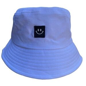Smiley Face | Bucket Hat